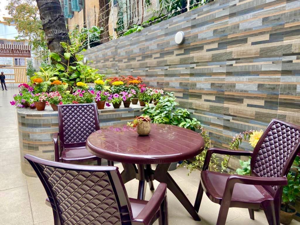 Regent Vatika Hotel Calcutta Exterior foto